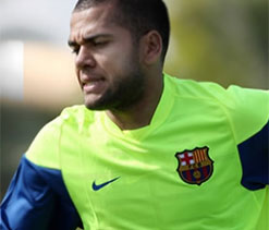 Barca`s Alves out for three weeks with leg injury