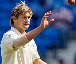 Australia allrounder Watson picks up calf strain
