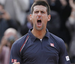 Djokovic defeats Tsonga in London