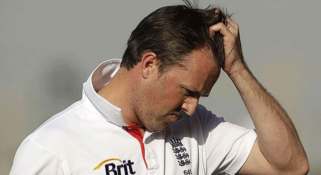 Graeme Swann flies back home to spend time with ill daughter