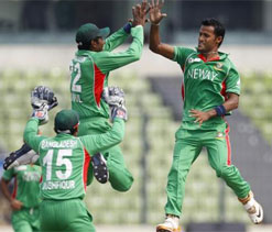 Bangladesh close in on Windies