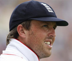 Not strange for home team to ask for helpful wicket: Swann