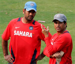 Don`t speculate on Tendulkar`s future, says Dhoni