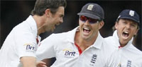 India slip yet again to give England the upper hand