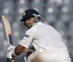 Virat Kohli and Jonathan Trott exchange words on day four