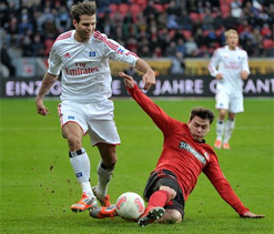 Leverkusen make up ground on Bayern