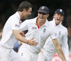 English cricketers cannot stop smiling