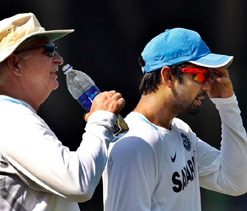 Time for Kohli to replace Dhoni as India captain: Gavaskar