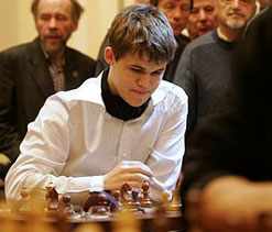 Carlsen beats McShane, cracks all time high rating