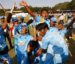 President felicitates India`s blind cricket team