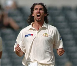 Gillespie says beating India gives Eng edge for 2013 Ashes