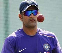 Kapil Dev urges Dhoni to consider quitting IPL