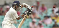Tendulkar returns to form but India in trouble at 273/7