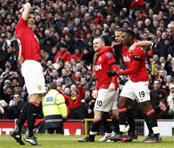 Rooney's double gives Manchester United 2-1 win over Liverpool
