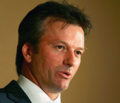Waugh criticises selectors for appointing Ponting as captain