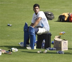 Ganguly surprised at Tiwary`s omission in tri-series