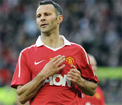 Ferguson feels Giggs could succeed him as United manager