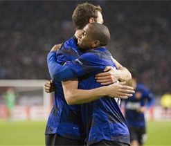 Manchester clubs take charge in Europa League