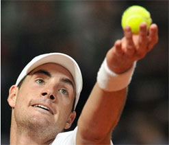 Isner advances to second round in Memphis
