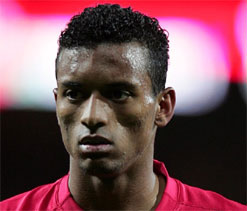 Man U set to offer winger Nani new four-year deal