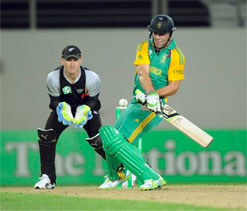 South Africa clinch Auckland T20 in a last ball thriller