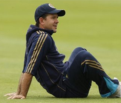 Former Oz cricketer Lawson irked by Ponting’s self-indulgence