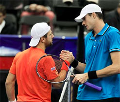 Melzer upsets Isner in Memphis quarterfinal
