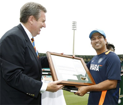 Tendulkar gets honorary life membership of SCG
