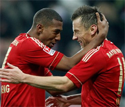 Bayern lose ground after draw with Hamburg