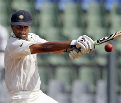 Akram hails Dravid`s ability to perform under pressure