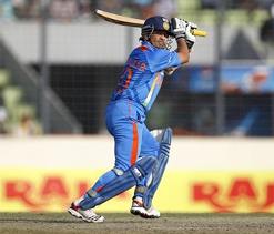 Former Pak cricketers shower Tendulkar with praises