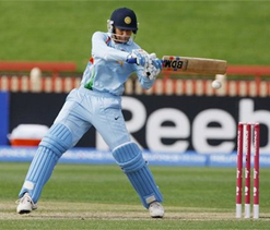Australian eves thrash India in 2nd T20 match