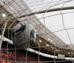 Flamengo move to third place after narrow victory