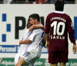 Schalke, Hannover grab victories in German Bundesliga