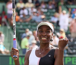 Venus Williams makes winning return in Miami