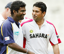 Don`t want to compare between 800 wickets and 100 tons: Sachin