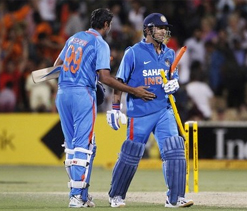 Dhoni, Ashwin climb up in ICC ODI batsmen, bowlers` ranking