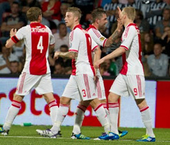 Dutch football league title becomes two-team race