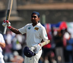 Jayawardene thwarts England in first Test