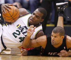 Harris, Jazz snap Heat`s 9-game win streak