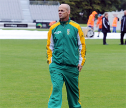 Proteas Coach Kirsten worried over Philander’s tight cricket schedule