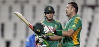 South Africa win by 11 runs (D/L) in the one-off T20