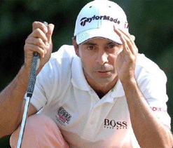 Kapur tied third, Lahiri ninth before lightning halts play