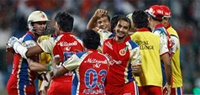 IPL 2012: Gayle, de Villiers power RCB to win over Punjab