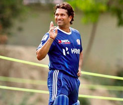 Tendulkar turns 39; teammates, fans celebrate