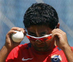 Adam Gilchrist comes to Piyush Chawla`s defence