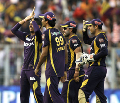 IPL 2012: Double header today as Chennai take on Punjab and KKR meet RCB