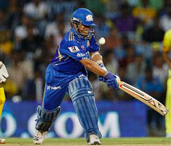 Sachin Tendulkar retires hurt after being hit on finger