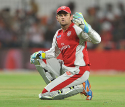 We don`t need to compare Dravid with Warne: Gilchrist