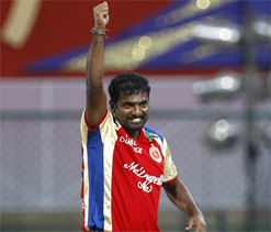 IPL 5: RCB look to continue winning ways against hapless KKR